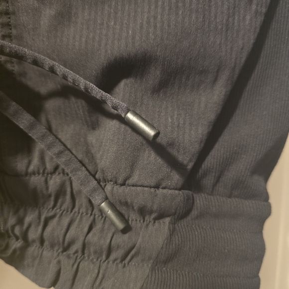 Lululemon Beyond the Studio Jogger - Picture 5 of 6